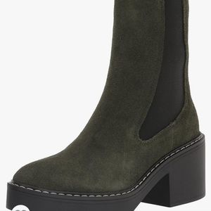 Brand new nine west platform boots